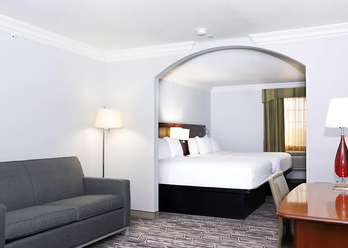 Hotel Surestay By Western Worth Benbrook 3*
