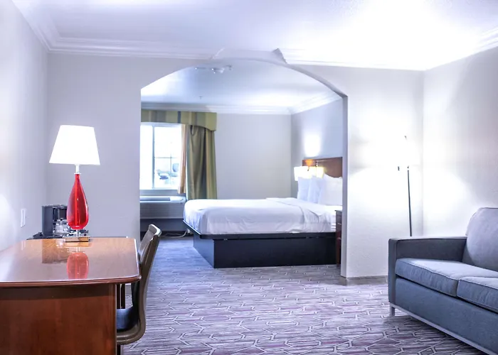 Surestay By Western Worth Benbrook Hotel 3*