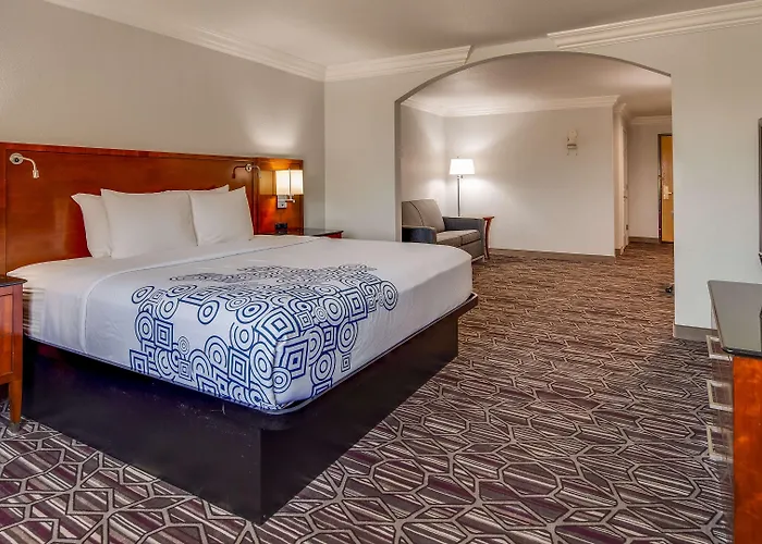 Hotel Surestay By Western Worth Benbrook Fort Worth