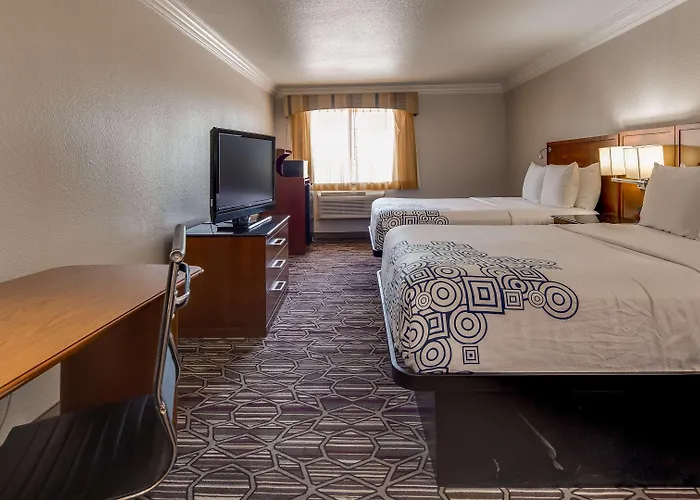 Surestay By Western Worth Benbrook Hotel