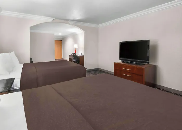 Surestay By Western Worth Benbrook Hotel