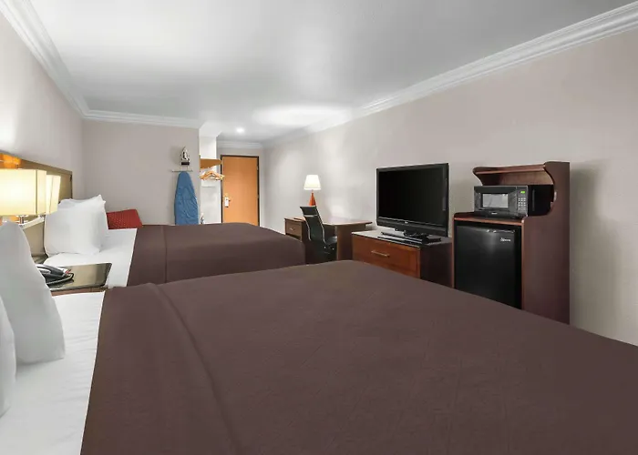 Surestay By Western Worth Benbrook Hotel