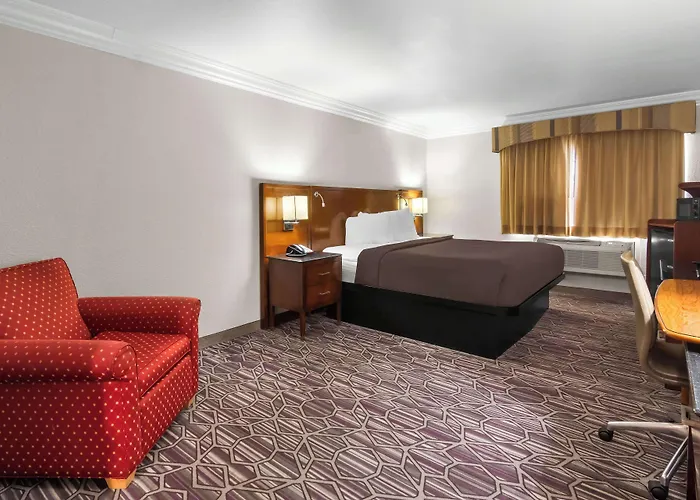 Surestay By Western Worth Benbrook Hotel