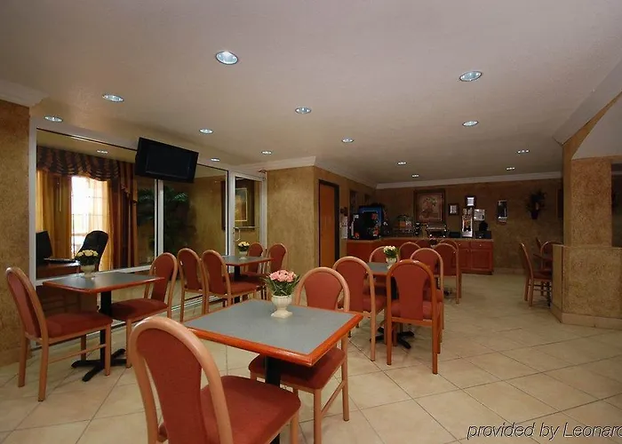 Hotel Surestay By Western Worth Benbrook 3*