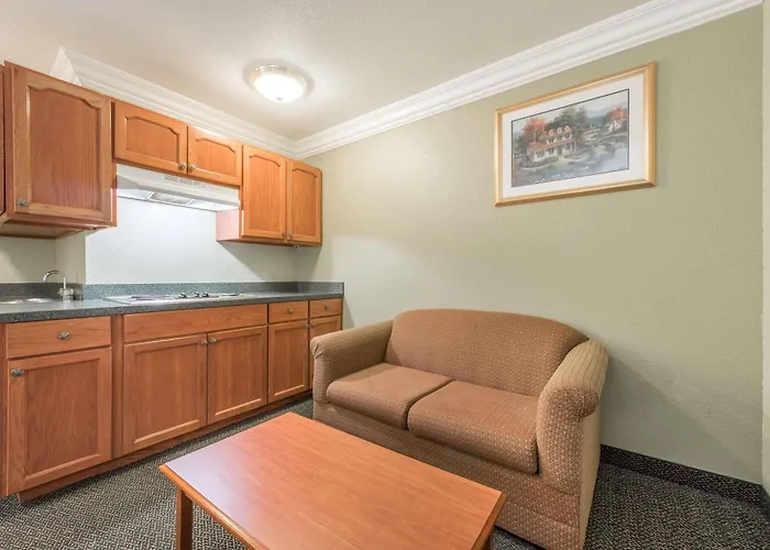 Hotel Surestay By Western Worth Benbrook 3*