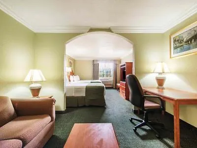 Hotel Surestay By Western Worth Benbrook 3*